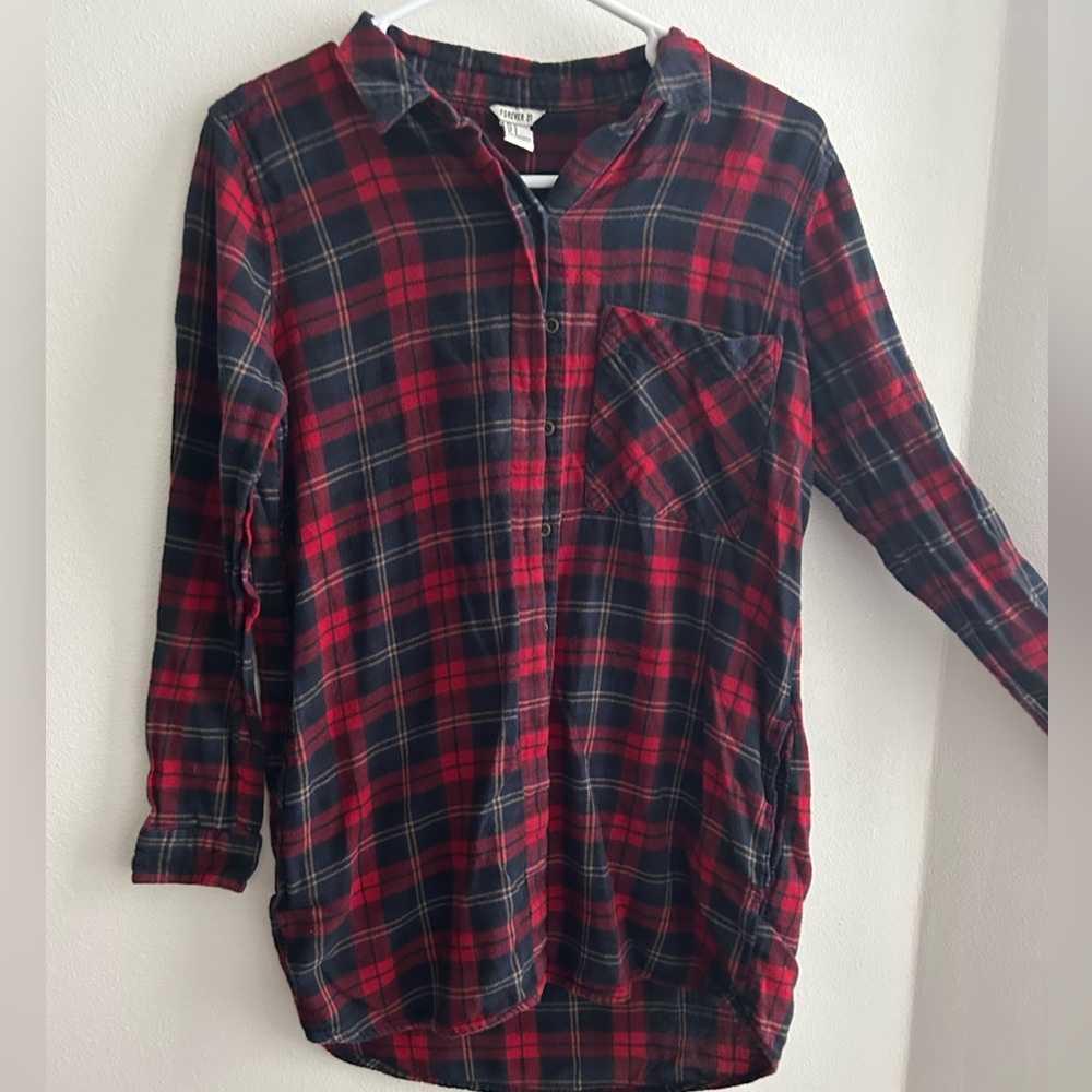Used Red /Dark Navy Blue Plaid Long Sleeve Button Down Top